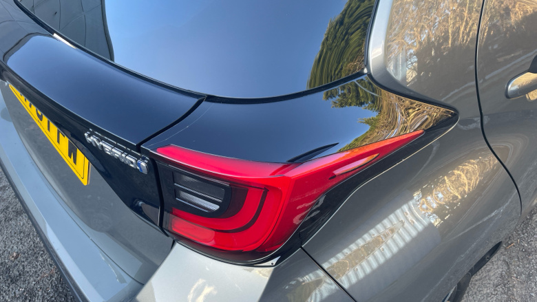 Toyota Yaris 1.5 Hybrid Design 5dr CVT Hybrid Hatchback